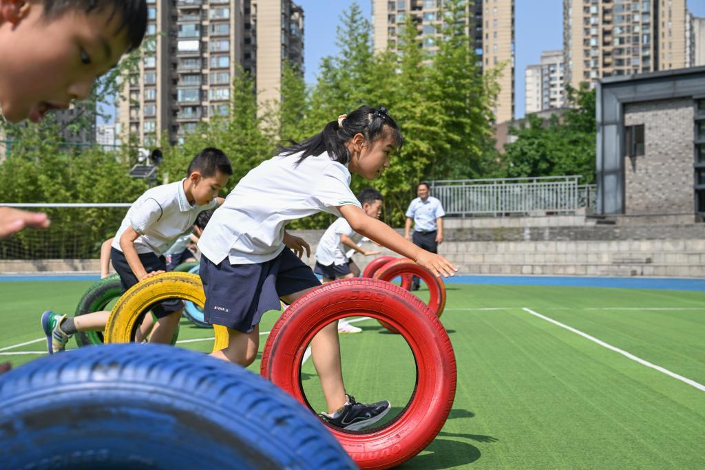 重庆中小学为学生量身定制“花式”大课间