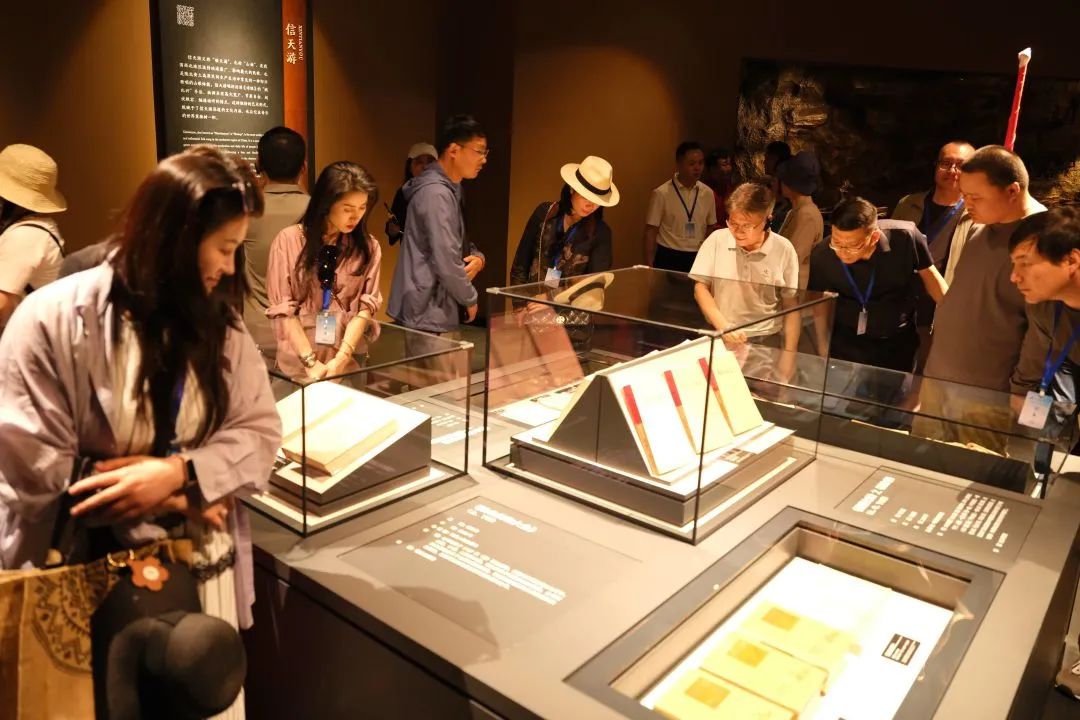 与人民同行——“5·23”陕西文艺界采风慰问活动走进榆林