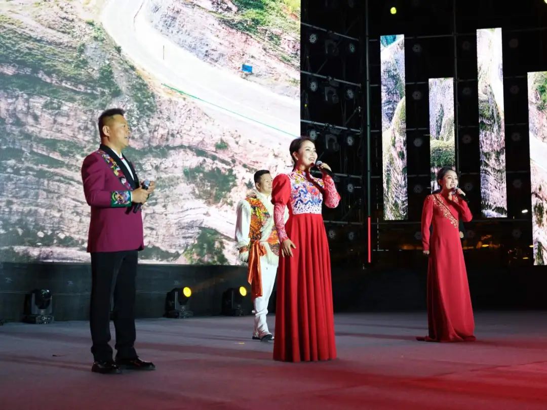 与人民同行——“5·23”陕西文艺界采风慰问活动走进榆林