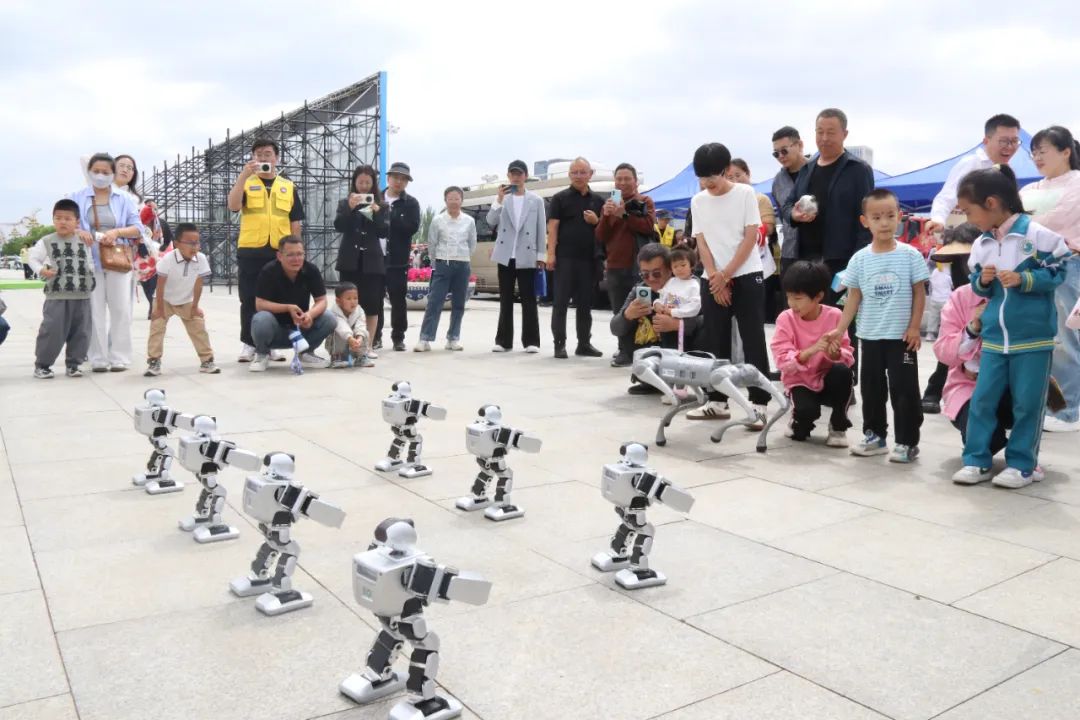 “粽”享“六一”时光 安全唱出“好戏”——鄂尔多斯市举行2025年“安全生产月”主题宣传活动侧记