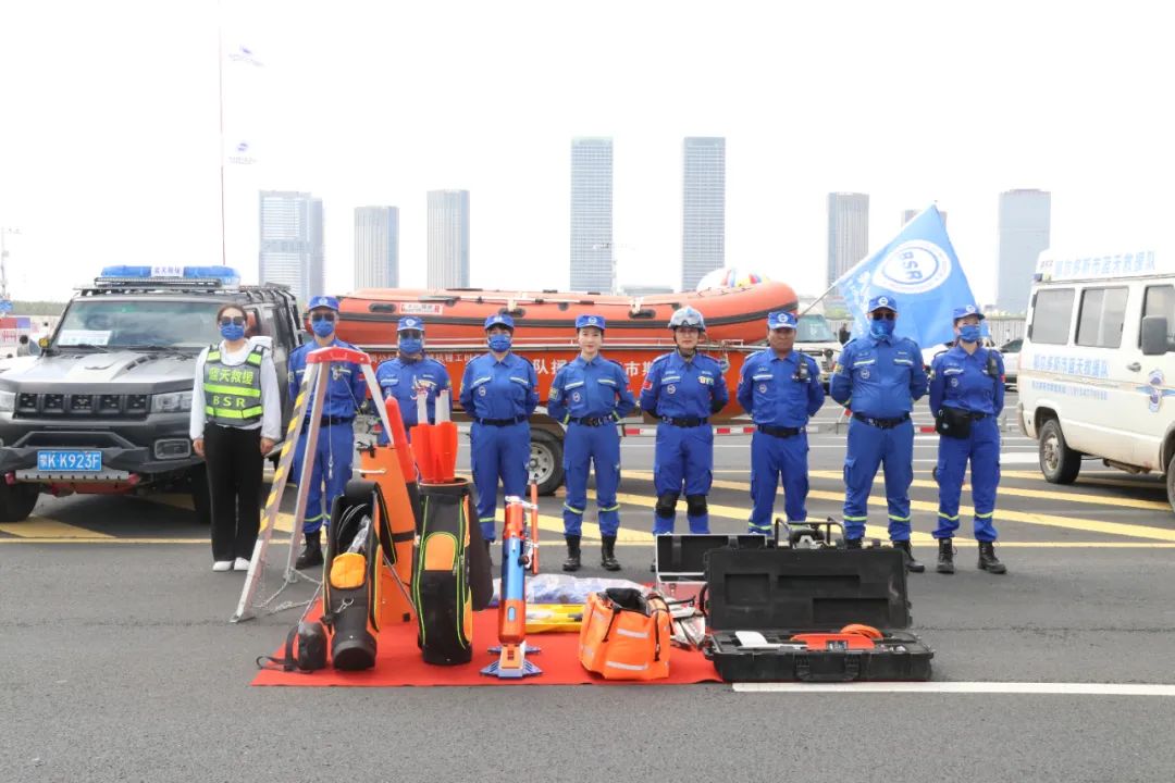 “粽”享“六一”时光 安全唱出“好戏”——鄂尔多斯市举行2025年“安全生产月”主题宣传活动侧记