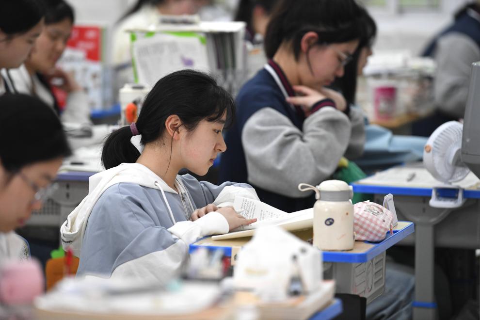 “玻璃女孩”高考记