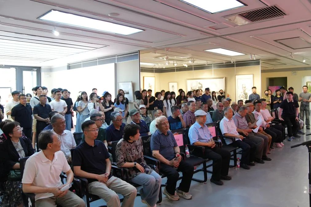 丹青映疆 同心共绘——庆祝新疆维吾尔自治区成立70周年新疆艺术学院老教授美术作品展开幕