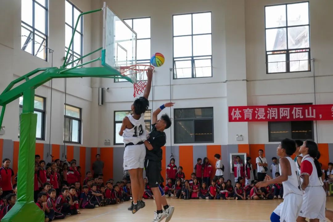 西盟县首届小学生篮球联赛火热开幕