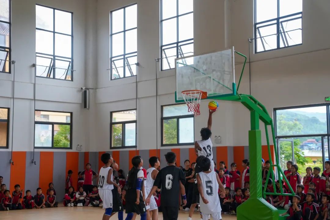 西盟县首届小学生篮球联赛火热开幕