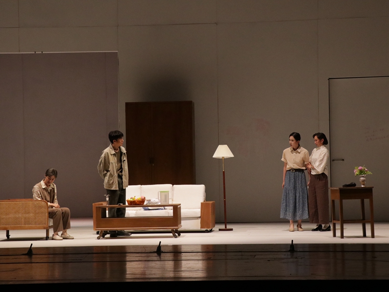 禁毒题材话剧《况且况且》北京首演