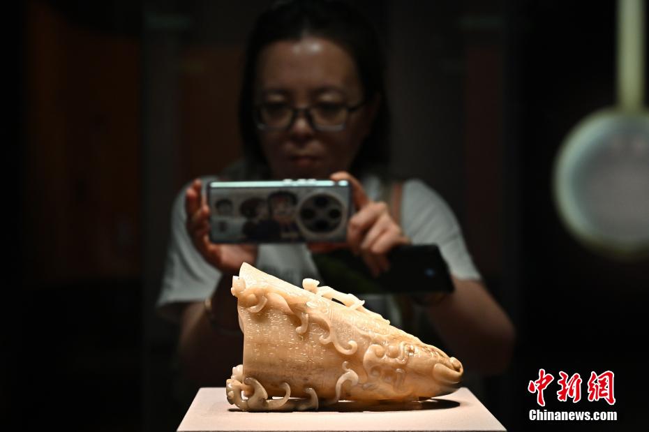 山西展出230余件纵跨五千年的中国古代玉器