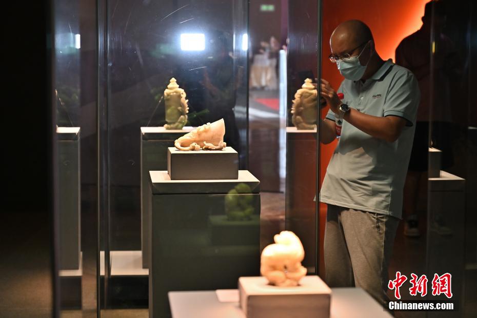 山西展出230余件纵跨五千年的中国古代玉器