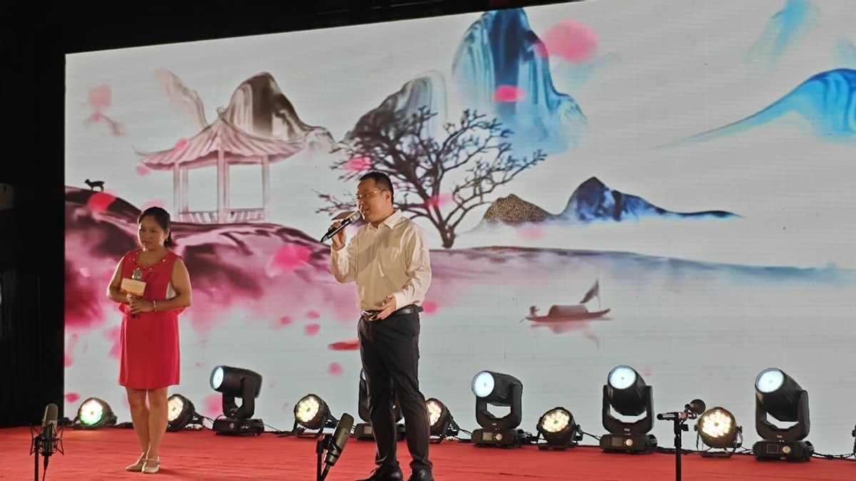 “家门口的幸福 唱响基层新篇章” ——第三届“聆听‘凤’音 心潮音乐会”华彩收官 “家门口的幸福 唱响基层新篇章” ——第三届“聆听‘凤’音 心潮音乐会”华彩收官