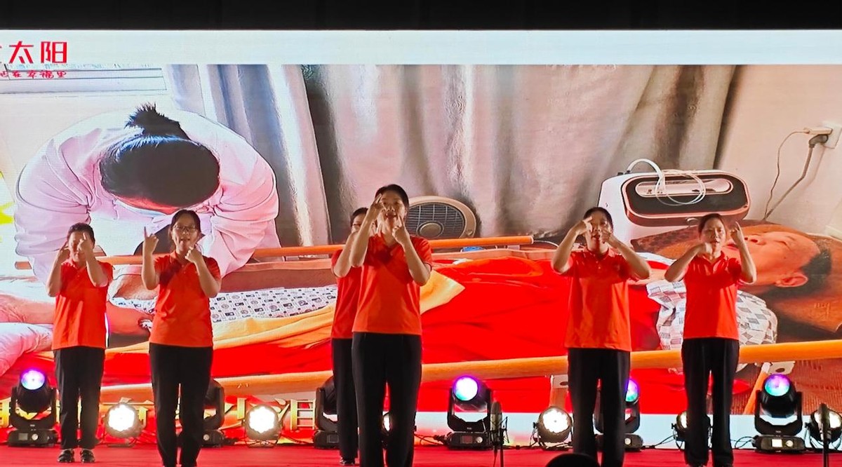 “家门口的幸福 唱响基层新篇章” ——第三届“聆听‘凤’音 心潮音乐会”华彩收官 “家门口的幸福 唱响基层新篇章” ——第三届“聆听‘凤’音 心潮音乐会”华彩收官