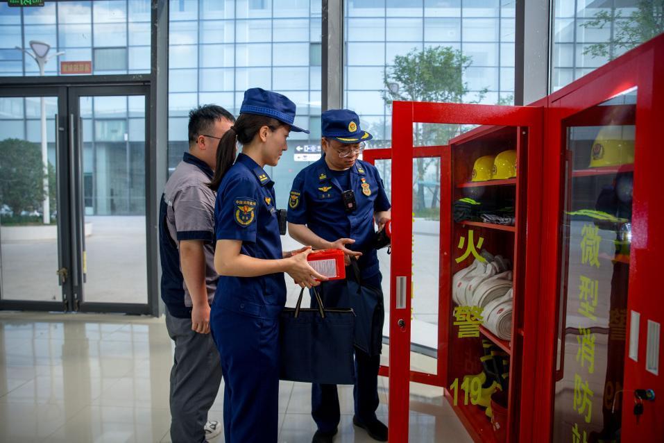 重庆市南岸区消防救援支队：党员冲锋在前 筑牢重庆东站安全屏障