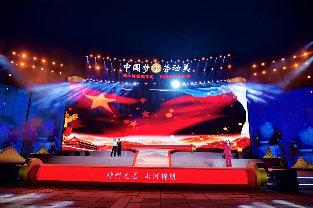 《外婆的手》创作手记：丝缕间的世纪芳华