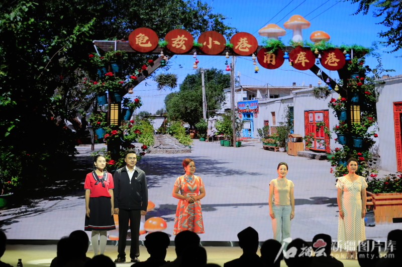 自治区举行“学习身边榜样”优秀案例展示活动