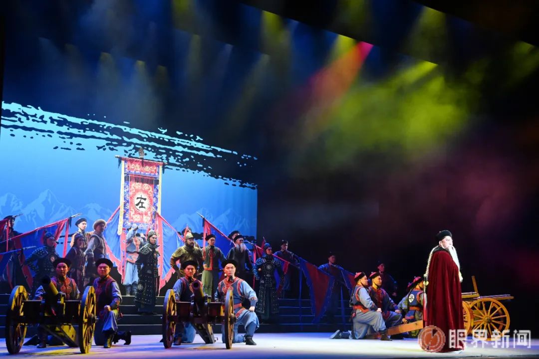 新编历史京剧《故土新归》在乌鲁木齐盛大首演