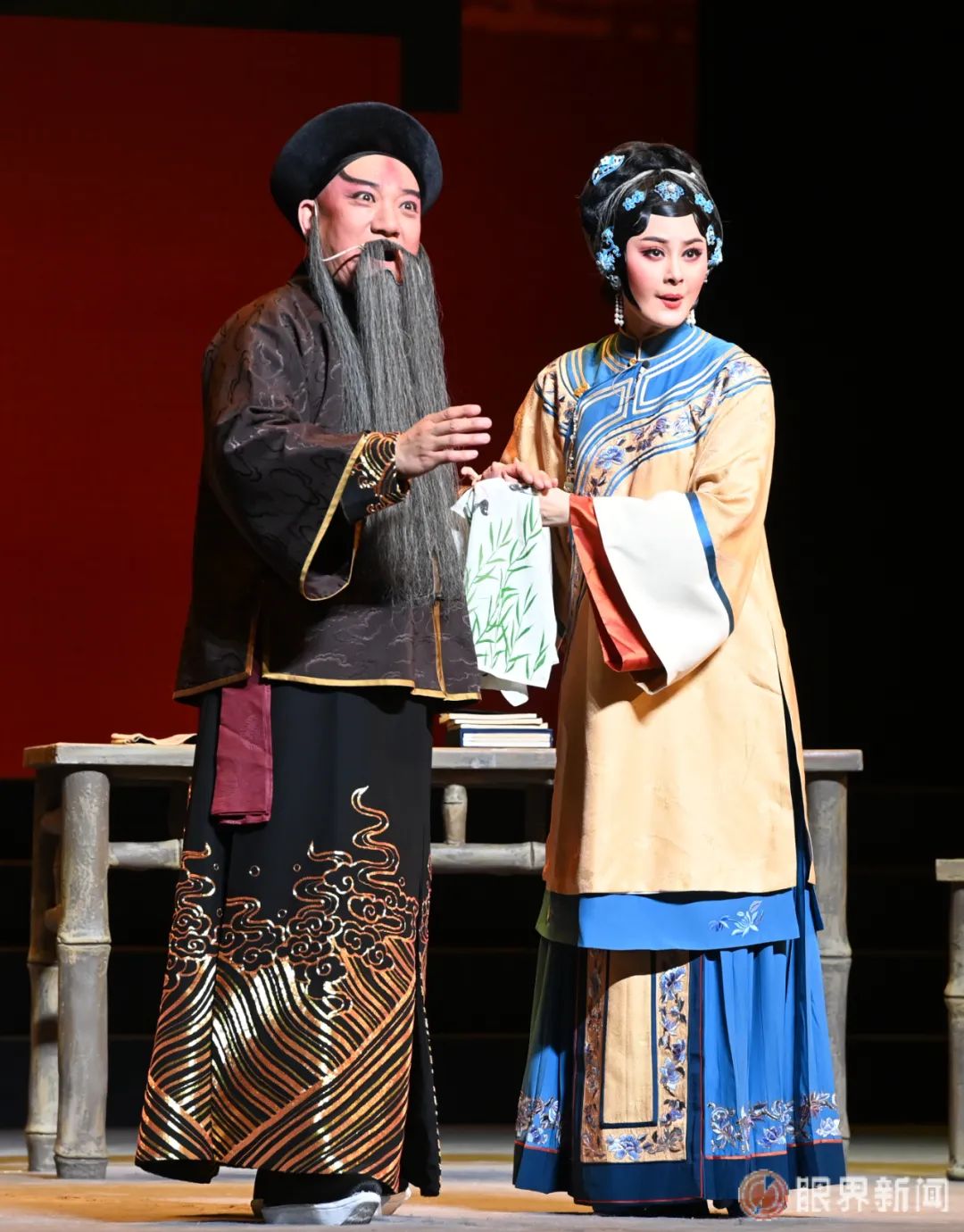 新编历史京剧《故土新归》在乌鲁木齐盛大首演