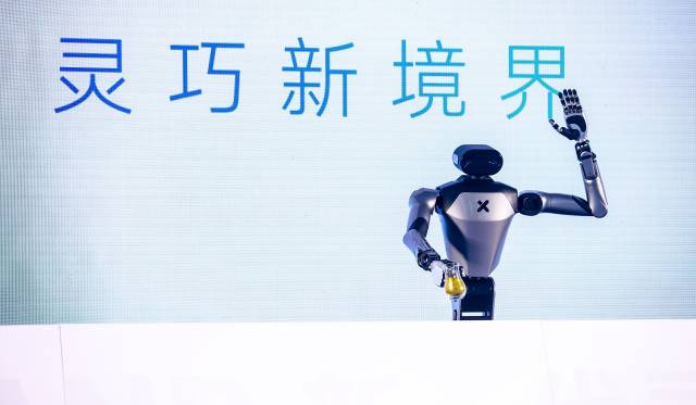 依海而生的深圳，初现“具身智能港”