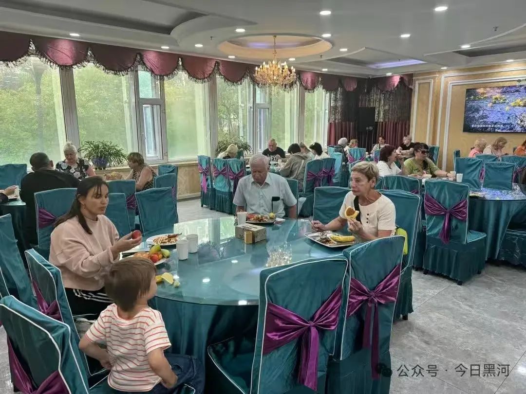 牢记嘱托 奋力谱写中国式现代化黑河新篇章 | 消费热潮涌动 烟火活力升腾——黑河市多举措激发消费新动能