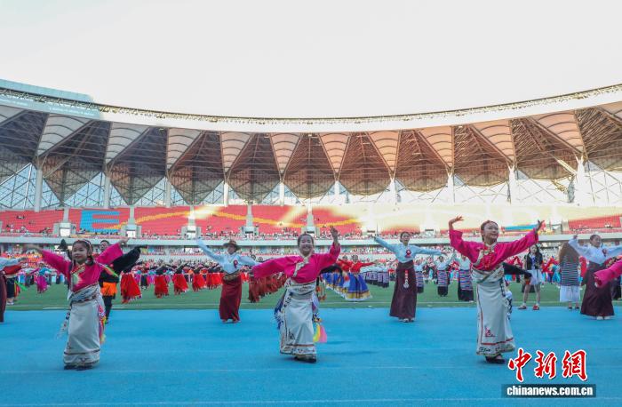 2025中国明星足球队西宁邀请赛打响