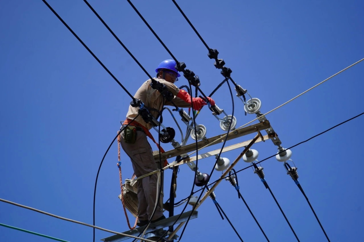 国网平潭供电公司:新增配变保供电,负荷优化迎夏季高峰 国网平潭供电公司:新增配变保供电,负荷优化迎夏季高峰