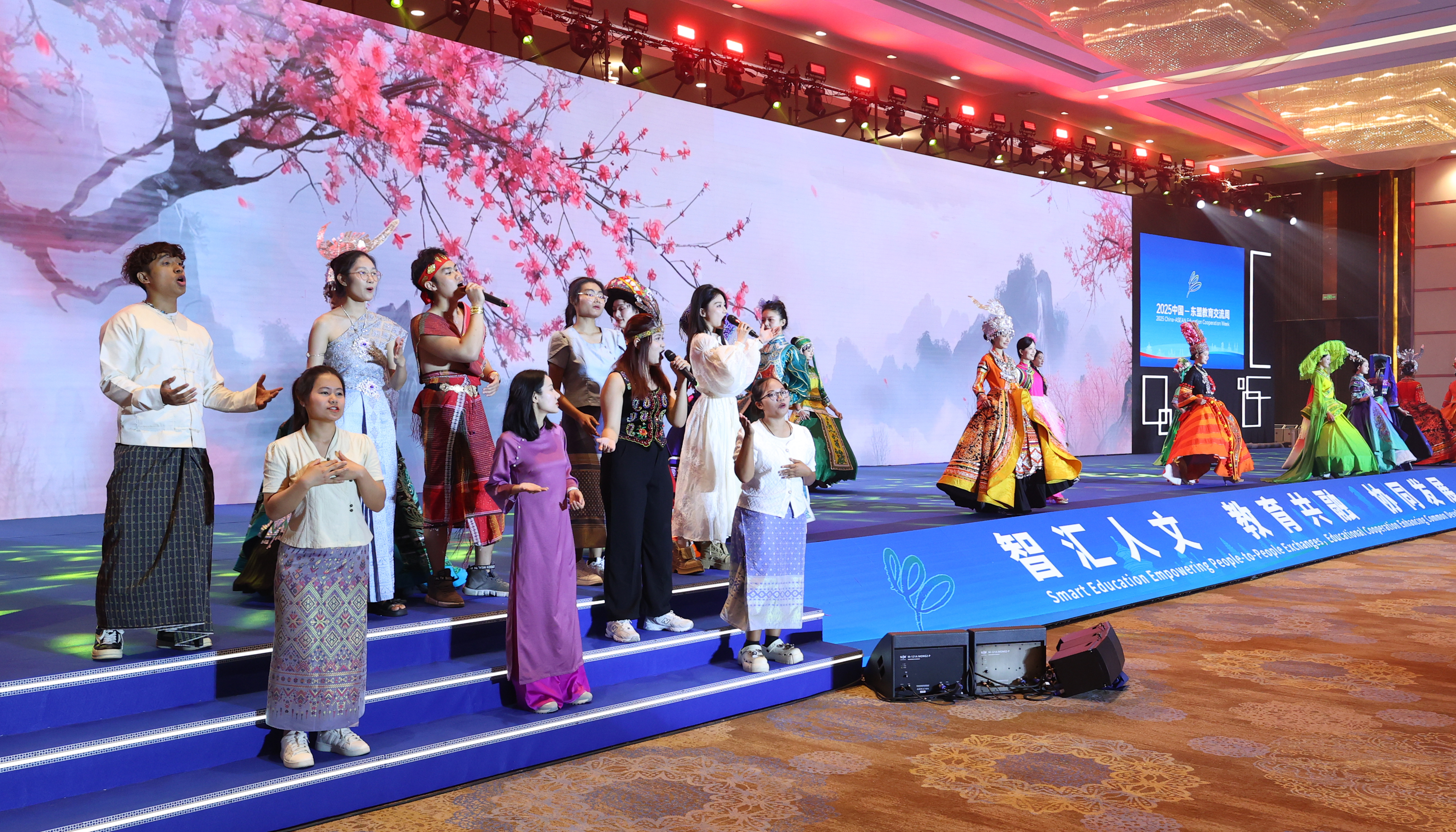 【黔言】以教育为媒,为合作建平台,为青年搭舞台 微信图片_20250729090150.jpg