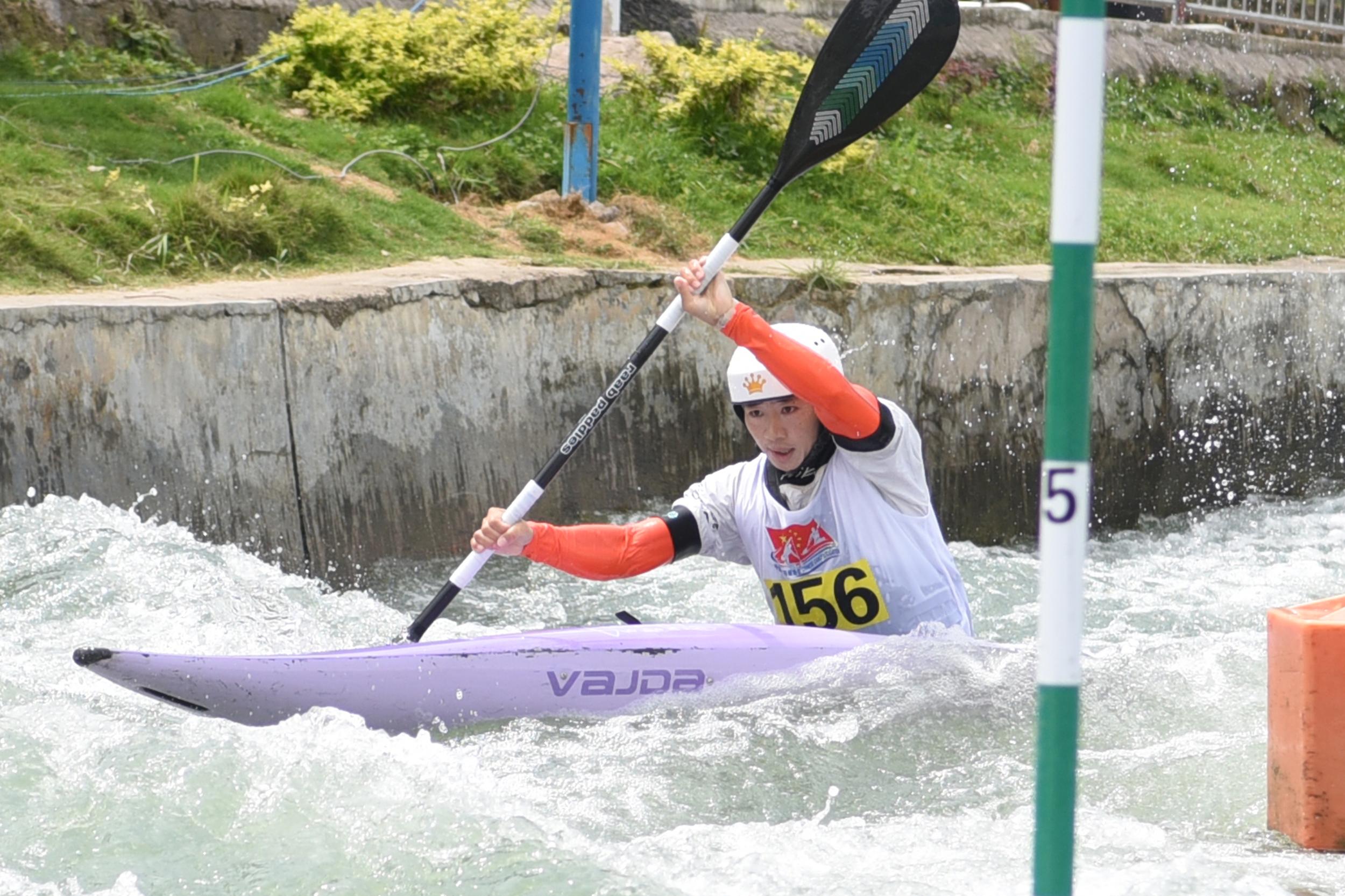 2025年全国皮划艇激流回旋锦标赛在黔东南开赛