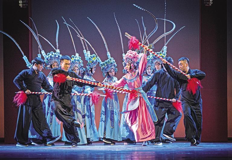 在文学沃土里耕耘戏剧新生态