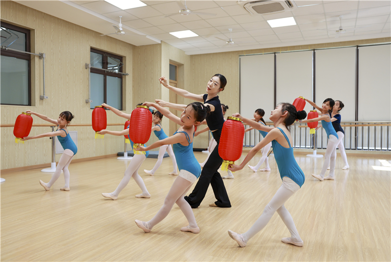 江苏泰州:多彩暑假助成长