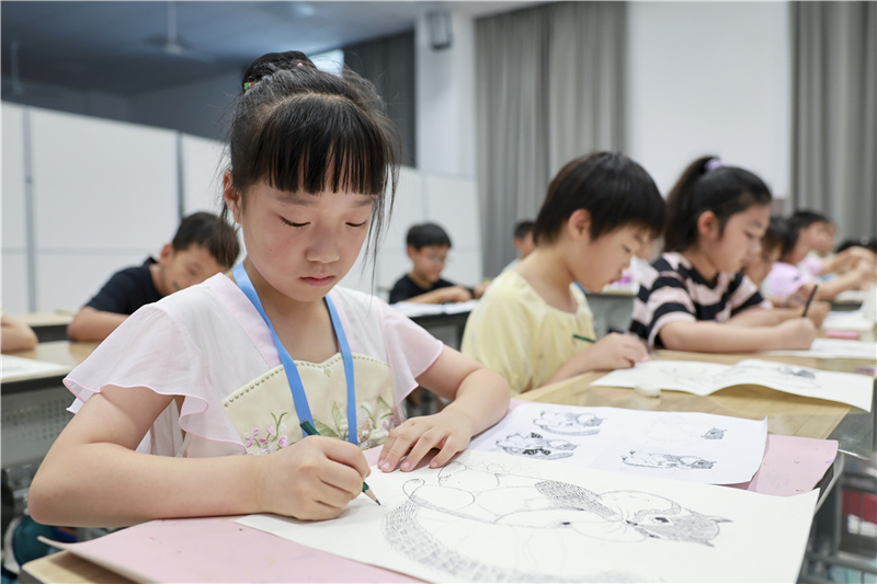 江苏泰州:多彩暑假助成长