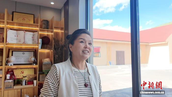 内蒙古林区:树皮作画 生活开“花” 内蒙古林区:树皮作画 生活开“花”