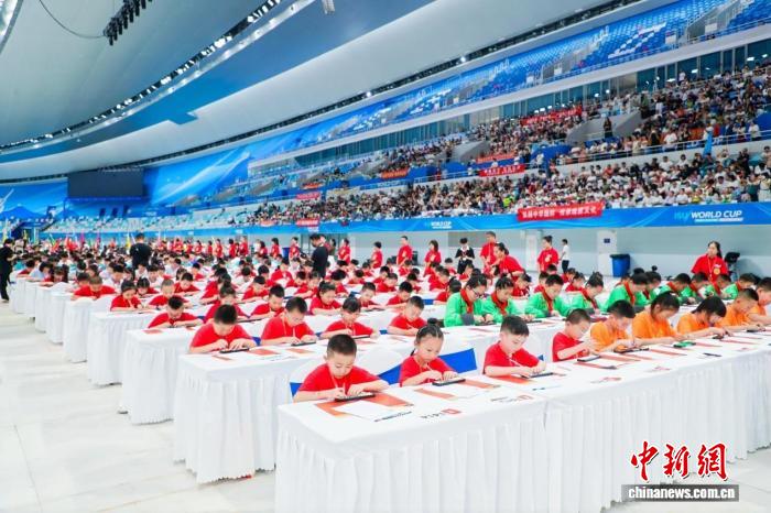 青少年珠算文化非遗大会在京举行 一展“指尖上的智慧”