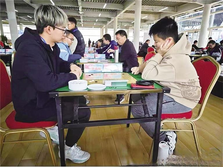 甘肃首位业余7段周上琛——人将诗酒填棋路 天以风霜铸少年