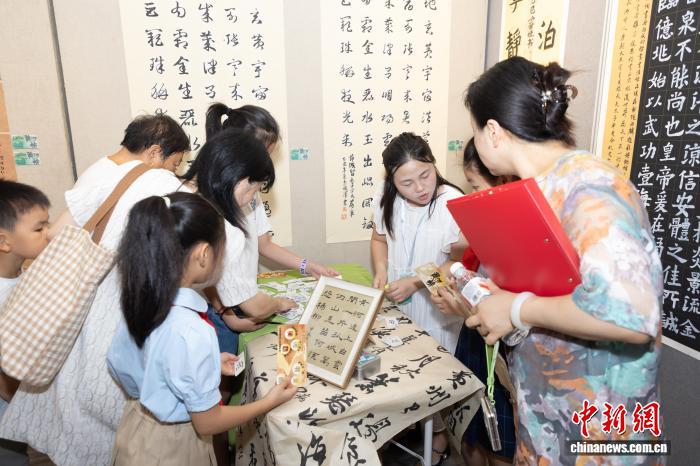 (抗战胜利80周年)河南郑州1283幅童心作品诠释历史与未来