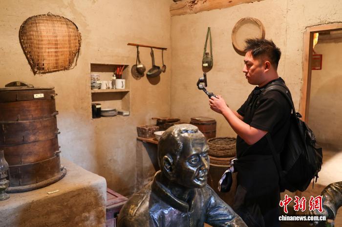 探访青海共和沙珠玉乡治沙历史展览馆