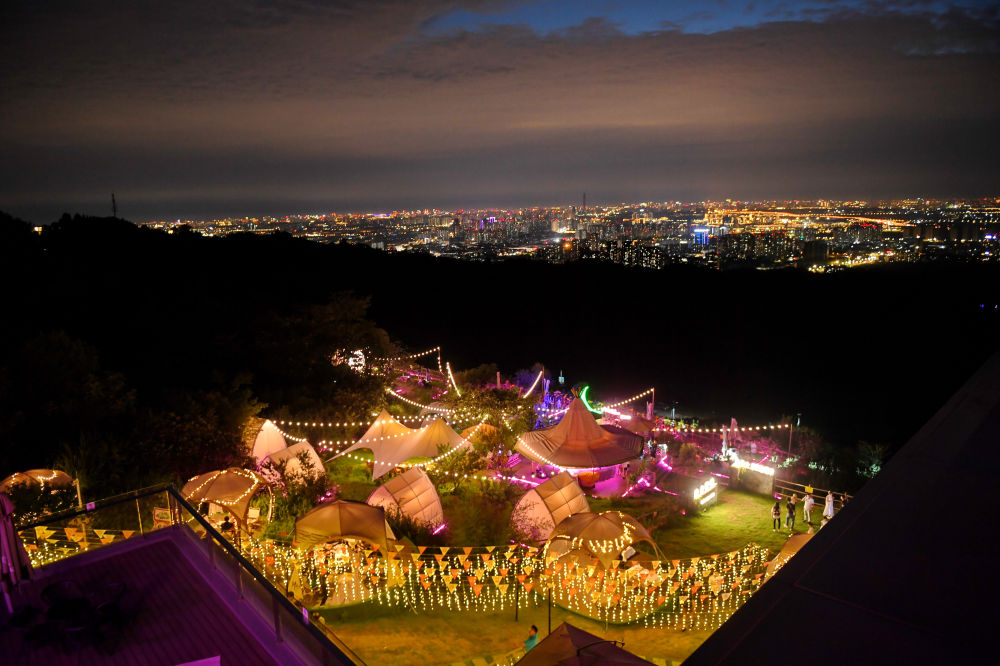 在成都|从晨曦到夜色,感受生态之城的绿色脉搏