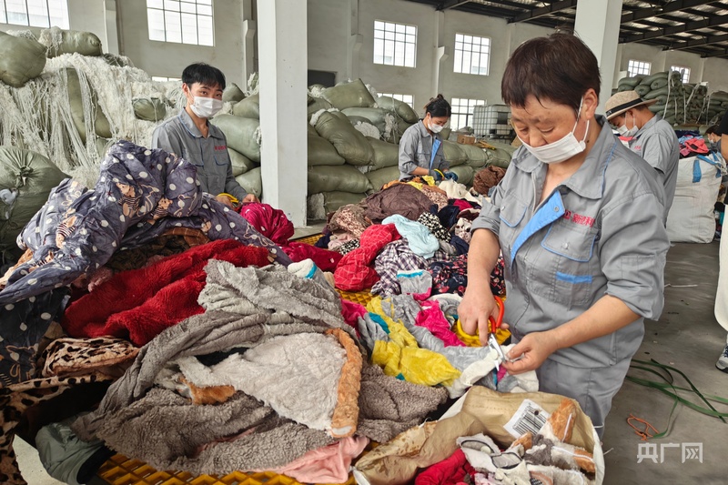 旧衣“重生”,“红色”金寨迸发“绿色奇迹”