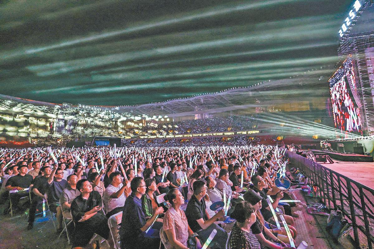 2025“清爽榆林”明星演唱会响彻驼城 2025“清爽榆林”明星演唱会响彻驼城