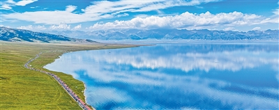 新疆博尔塔拉蒙古自治州赛里木湖加强生态修复,带动多元业态发展“颜值”提升 “价值”递增(家乡的山水能生金)