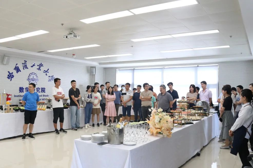 海内外优秀人才,为啥来这儿搞数学?