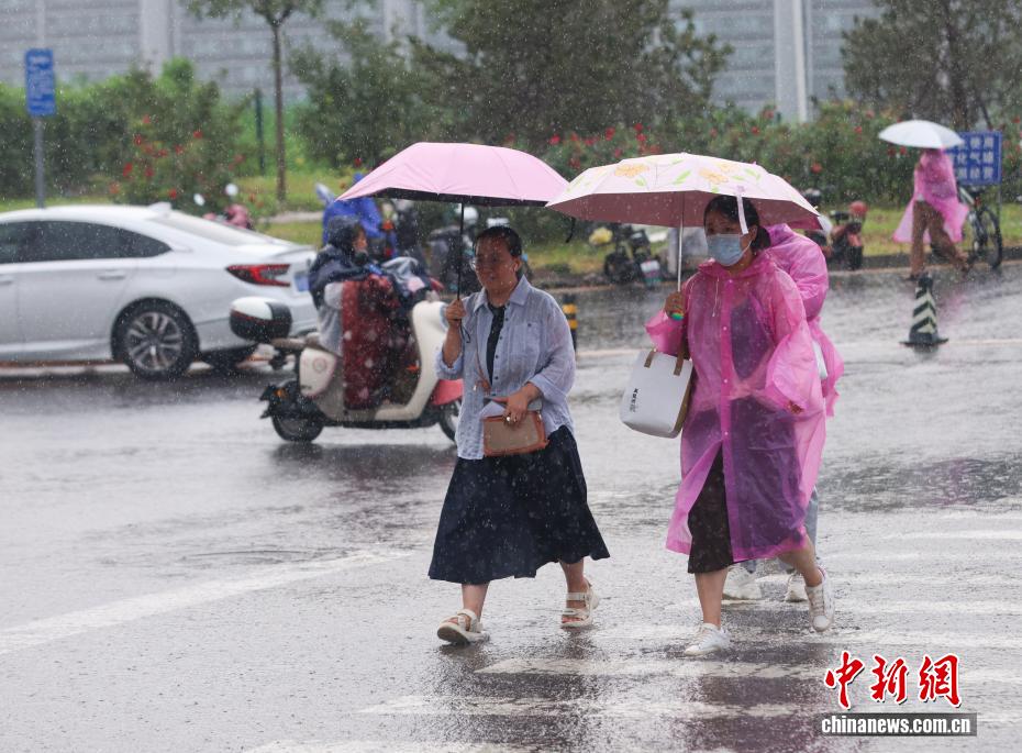 京津冀等地有较强降水,华北雨季为何“超长待机”?