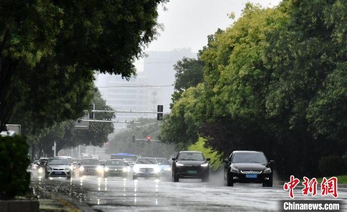 京津冀等地有较强降水,华北雨季为何“超长待机”?