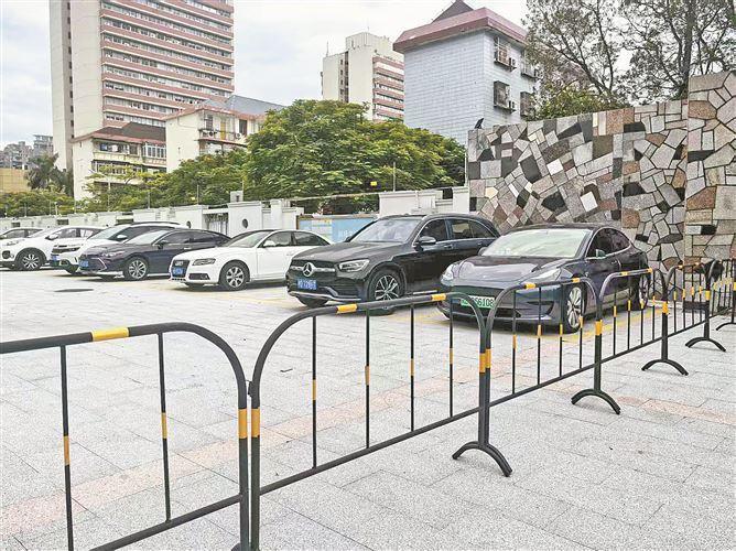 厦门市今年改造完善140所中小学校内交通设施