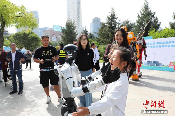 2025年青海省全国科普月主场活动启幕