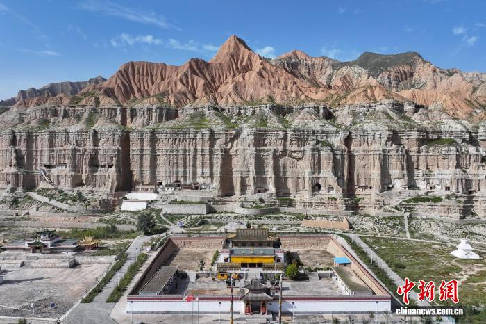 航拍青海尖扎智合寺