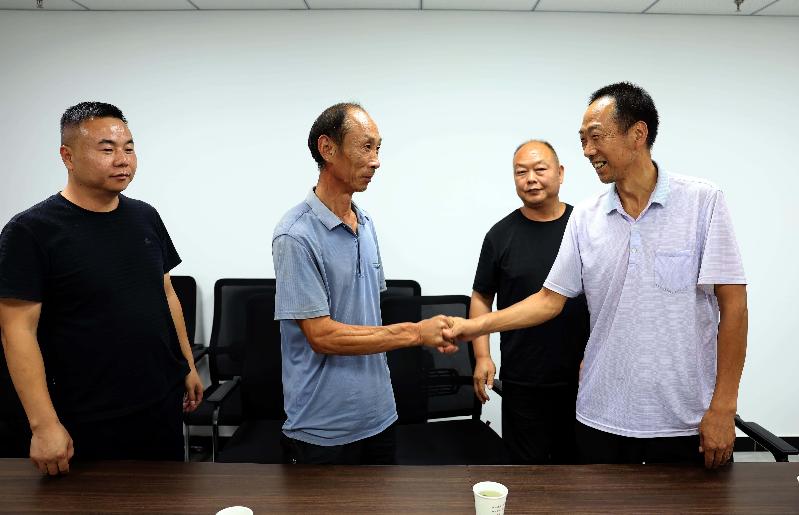 让群众从“进门愁”到“出门安” 让群众从“进门愁”到“出门安”