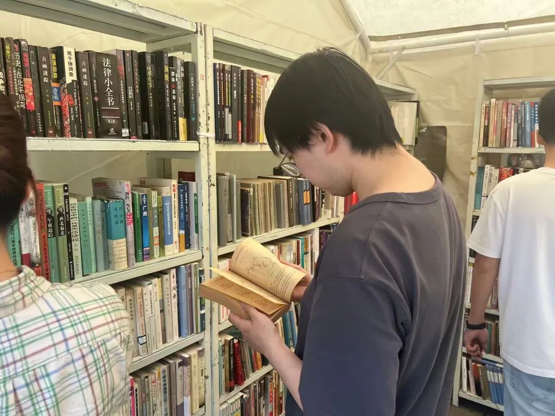 书市故事:古籍、淘书与城市记忆