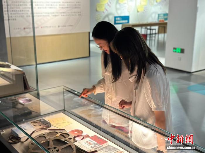 第八届教育影像展在沪举行 多种形式呈现中国教育百年变迁