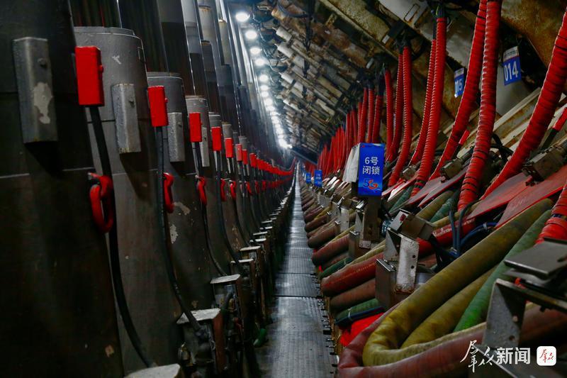 神东煤炭集团——构建“减人提效增安”的“智慧矿山”