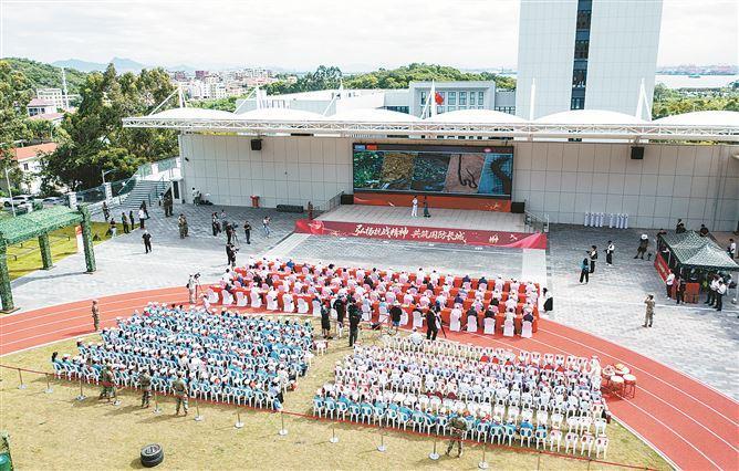 厦门“全民国防教育月”宣传活动在海沧区启动