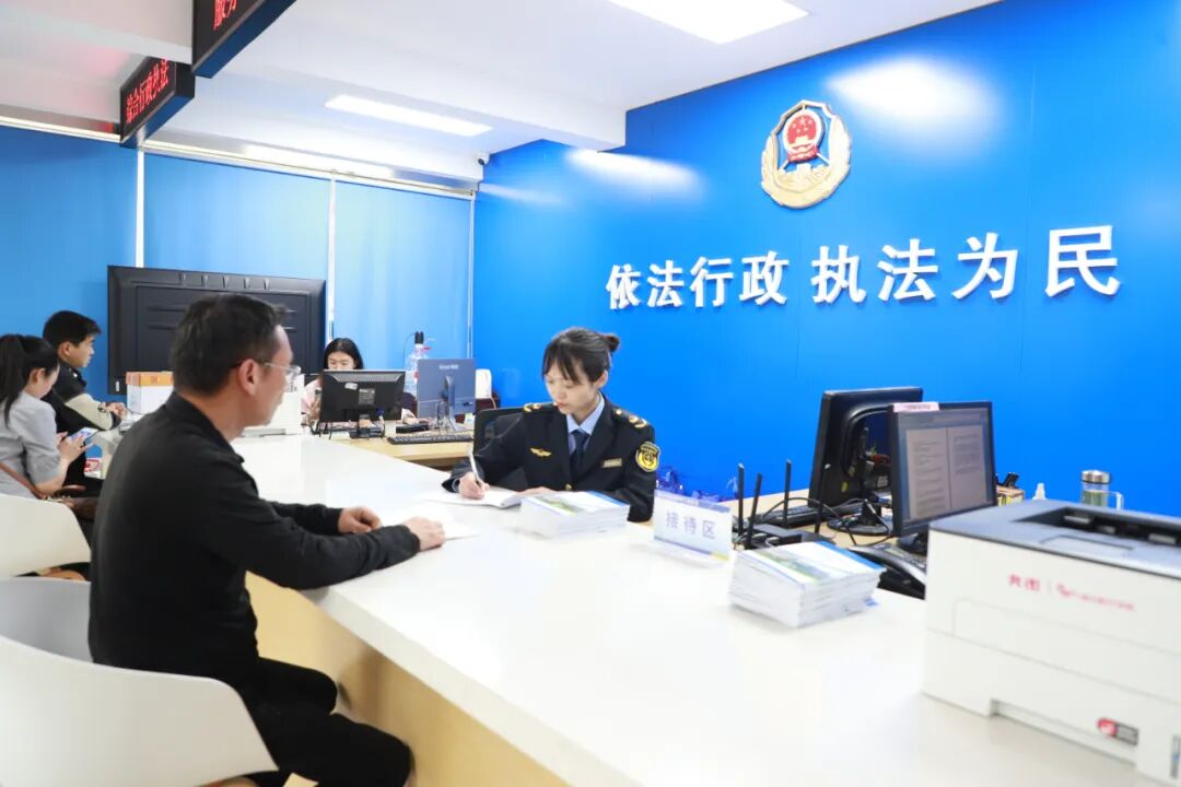 重庆以法治刻度丈量营商温度：行政执法做“减法”，企业活力做“乘法”