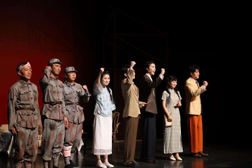 话剧《新·回春之曲》沪上首演 诠释抗战精神与家国情怀